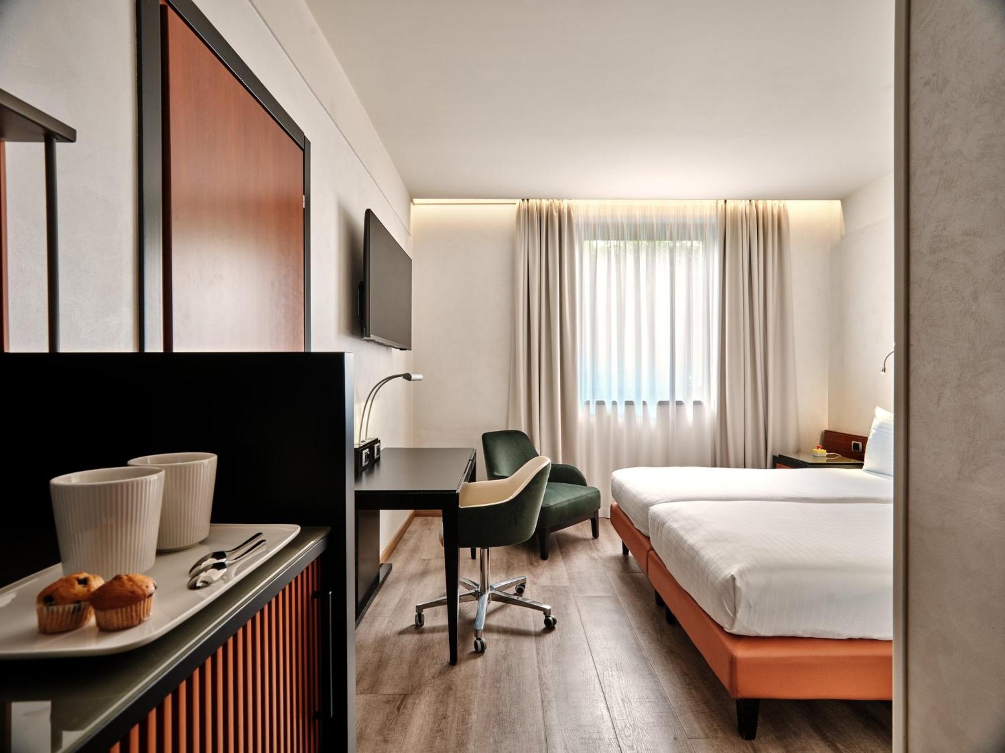 Crowne Plaza Milan - Malpensa Airport By Ihg Hotel Case Nuove  Buitenkant foto